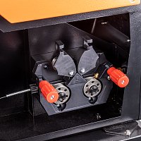 Аппарат для ручной лазерной сварки, резки и очистки FOXWELD LASER 1500-4-МТ AIR